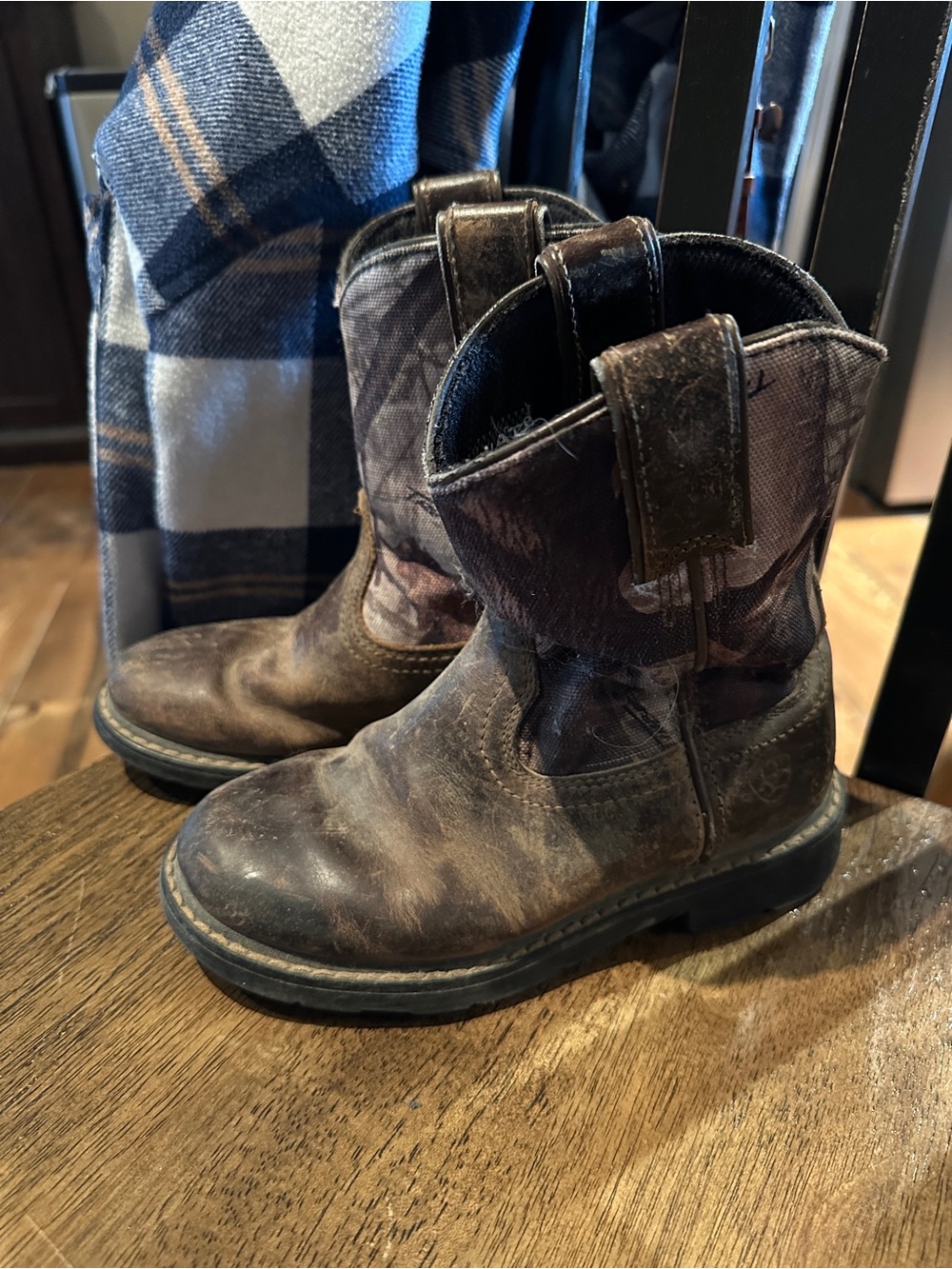 Ariat Kids Brown Leather Size 1 Cowboy Boots, with Real Tree Camo
